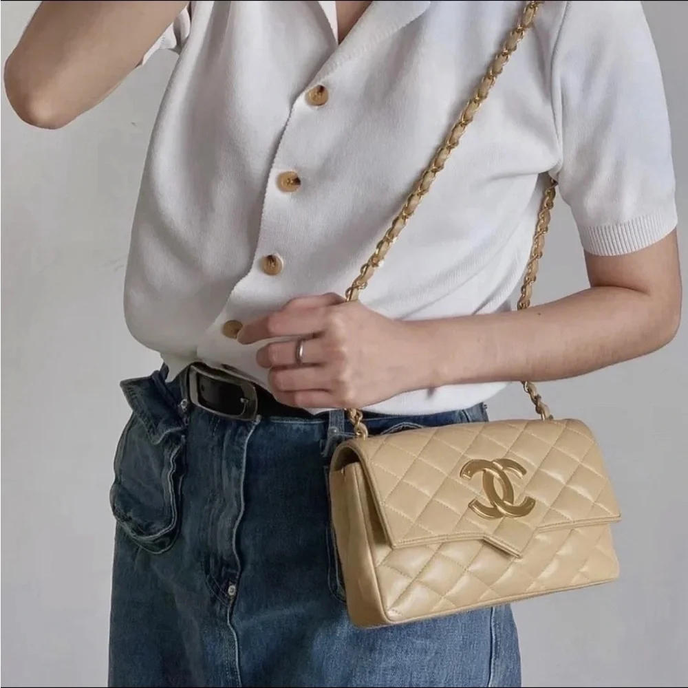 💗VINTAGE CHANEL Beige CC Logo Small Flap Shoulder Crossbody Bag 24K Gold-Plated